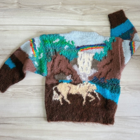 Vintage mohair sweater Unicorn fantasy landscape 1980s hand knit - Picture 2 of 4